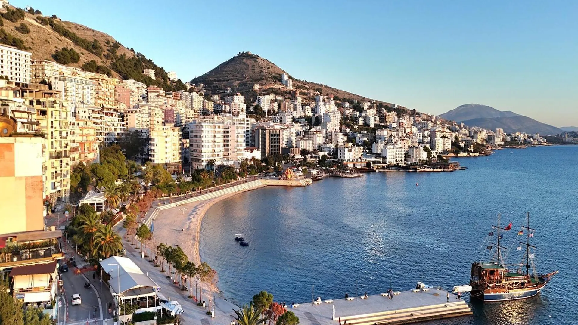 Two-Bedroom Penthouse Apartment In Sarandë 0*,  Albania