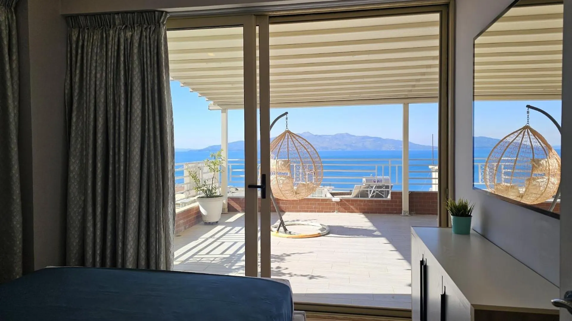 Two-Bedroom Penthouse Apartment In Sarandë